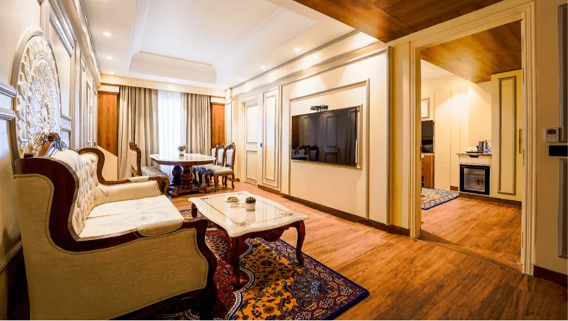 Maharaja Suite